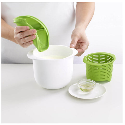 Microwavable Dessert & Pastry Maker